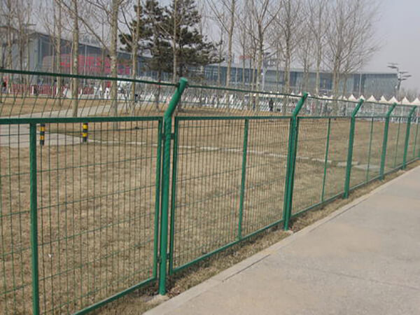 鐵路護(hù)欄網(wǎng)